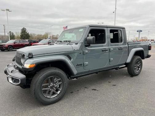 2025 Jeep Gladiator Sport