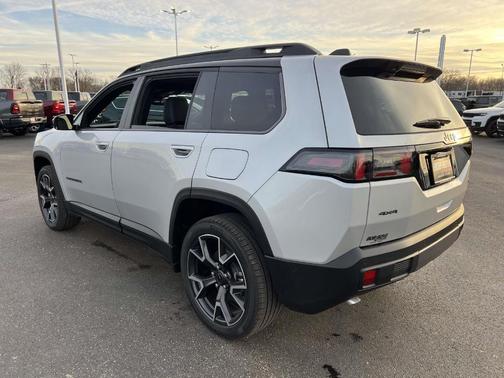 2026 Jeep Cherokee Overland