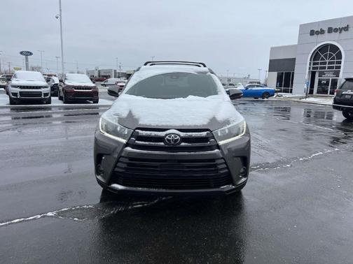 2019 Toyota Highlander 