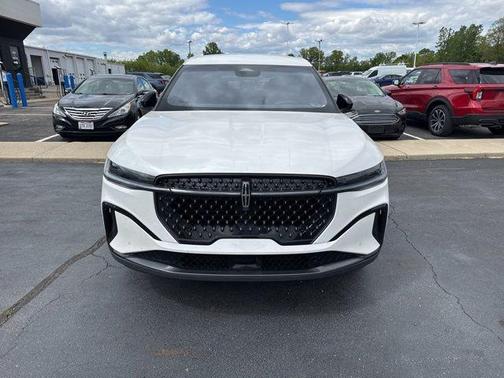 White Platinum Clearcoat Metallic 2024 Lincoln Nautilus Premiere
