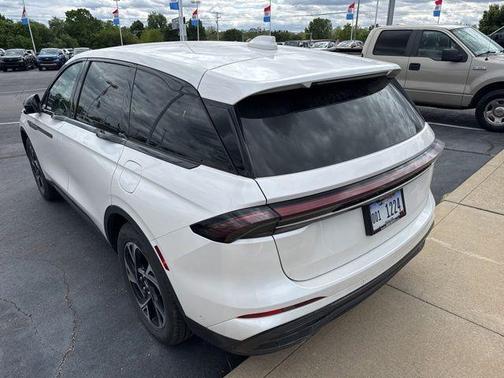 White Platinum Clearcoat Metallic 2024 Lincoln Nautilus Premiere