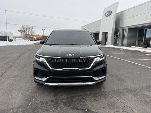 2024 Kia Carnival LX