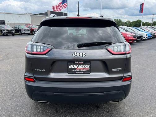 Granite Crystal Clearcoat Metallic 2019 Jeep Cherokee Latitude Plus