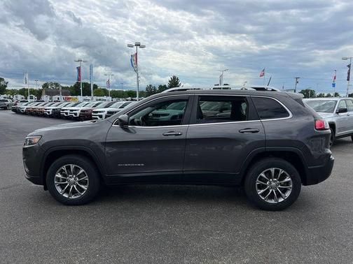 Granite Crystal Clearcoat Metallic 2019 Jeep Cherokee Latitude Plus