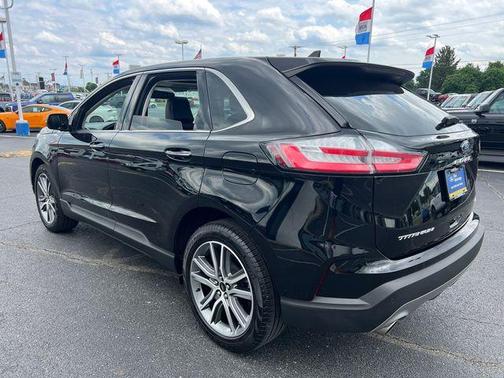 Agate Black Metallic 2024 Ford Edge Titanium