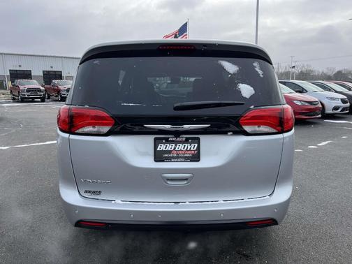 2026 Chrysler Voyager LX