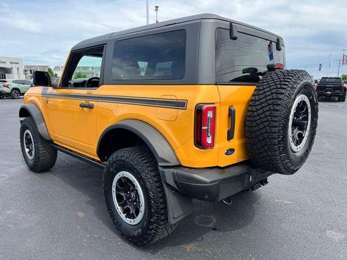 Cyber Orange Metallic Tricoat 2022 Ford Bronco Badlands