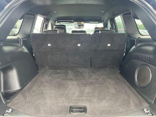 Diamond Black 2022 Jeep Grand Cherokee WK Laredo