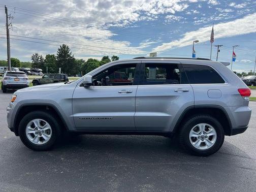 Billet Silver Metallic Clearcoat 2017 Jeep Grand Cherokee Laredo