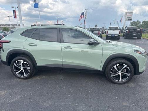 Green 2024 Chevrolet Trax 1RS