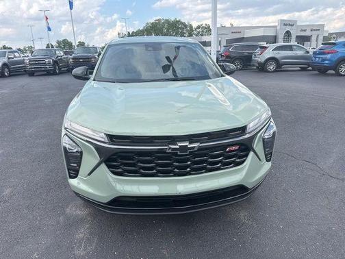 Green 2024 Chevrolet Trax 1RS