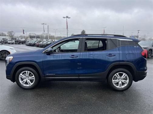 2022 GMC Terrain SLE