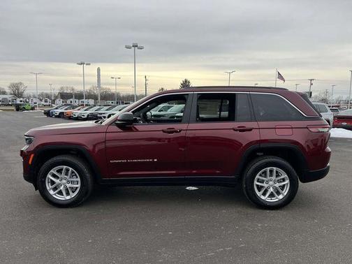 2026 Jeep Grand Cherokee Laredo