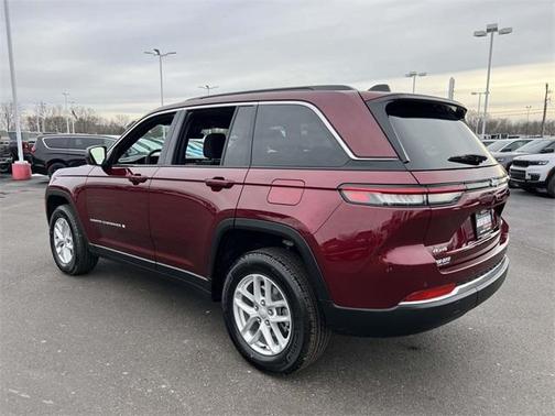 2026 Jeep Grand Cherokee Laredo