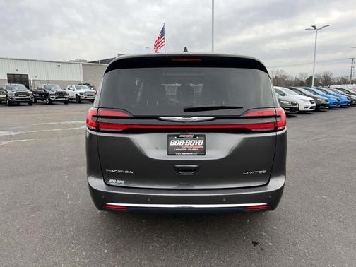 2023 Chrysler Pacifica Limited