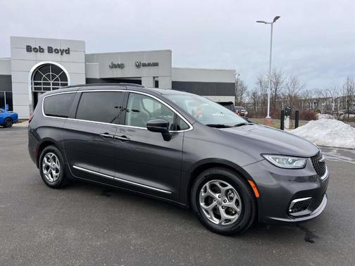 2023 Chrysler Pacifica Limited