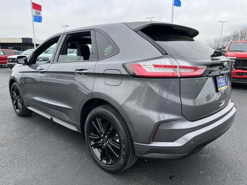 2022 Ford Edge ST Line