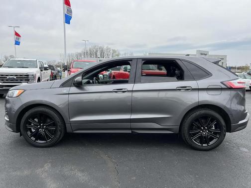 2022 Ford Edge ST Line