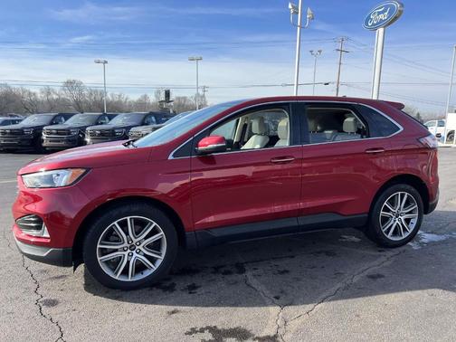 2023 Ford Edge Titanium