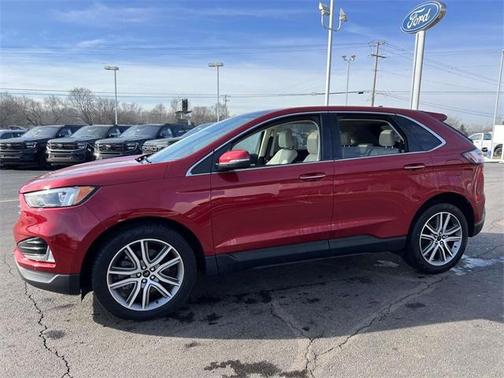 2023 Ford Edge Titanium
