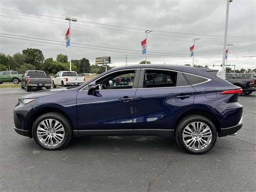 2023 Toyota Venza XLE