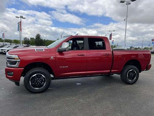 Molten Red Pearlcoat 2026 RAM 2500 Laramie