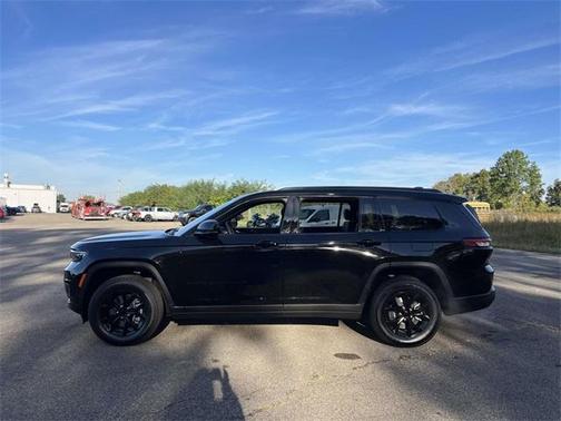 2025 Jeep Grand Cherokee L Laredo