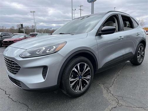 2022 Ford Escape SE