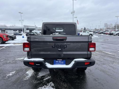 2025 Jeep Gladiator Sport