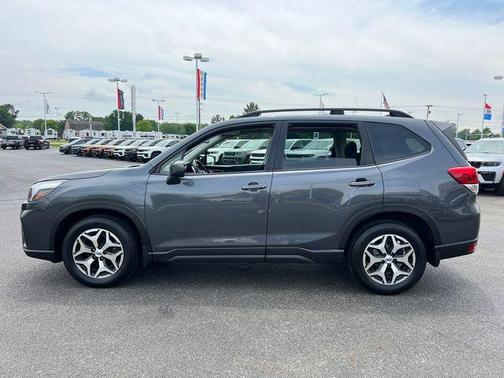 Magnetite Gray Metallic 2021 Subaru Forester Premium