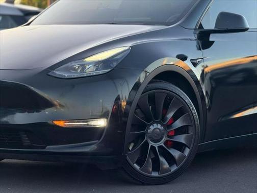 2022 Tesla Model Y Performance Dual Motor All-Wheel Drive