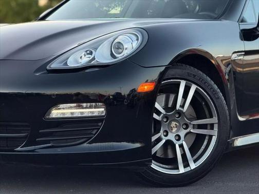 2011 Porsche Panamera 4