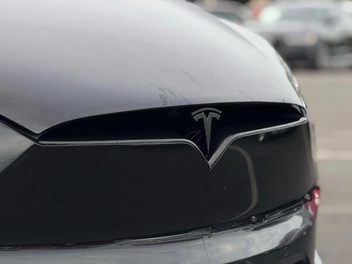2017 Tesla Model X 90D