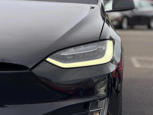 2017 Tesla Model X 90D