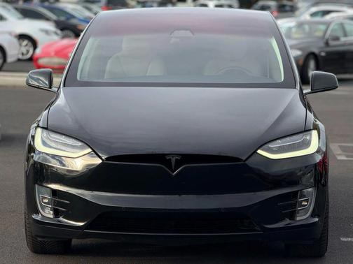 2017 Tesla Model X 90D