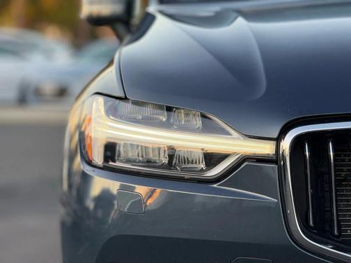 2018 Volvo XC60 Recharge Plug-In Hybrid T8 Inscription