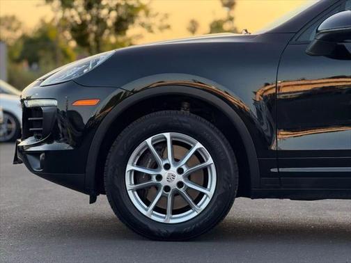 2016 Porsche Cayenne Base