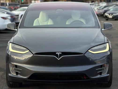 2017 Tesla Model X 90D