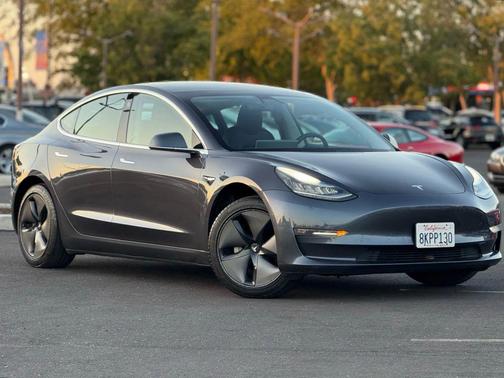 2019 Tesla Model 3 Long Range