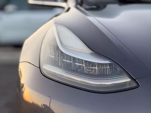 2018 Tesla Model 3 Mid Range
