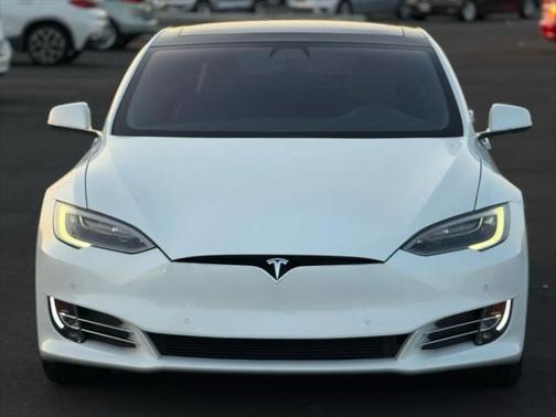 2016 Tesla Model S 90D