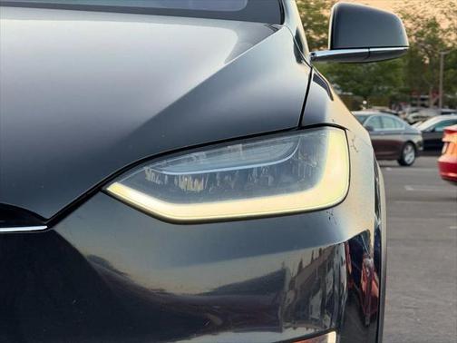 2018 Tesla Model X 75D