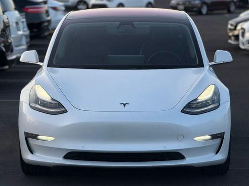 2019 Tesla Model 3 Mid Range
