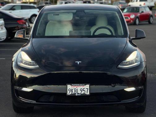 2021 Tesla Model Y Long Range Dual Motor All-Wheel Drive