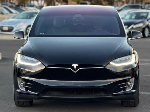 2018 Tesla Model X 100D Sport Utility 4D