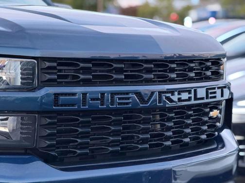 2020 Chevrolet Silverado 1500 Custom