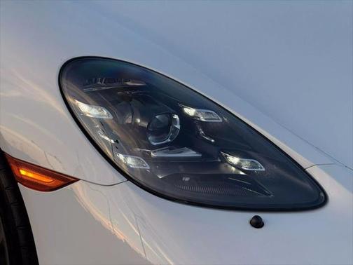 2022 Porsche 718 Spyder Convertible 2D