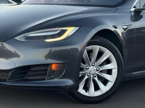 2017 Tesla Model S 60