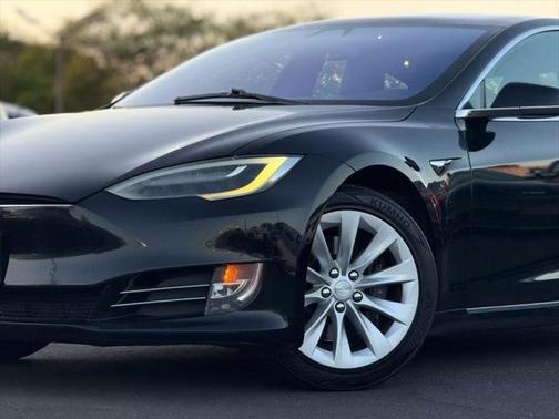 2018 Tesla Model S 75D