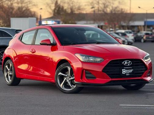 2019 Hyundai Veloster 2